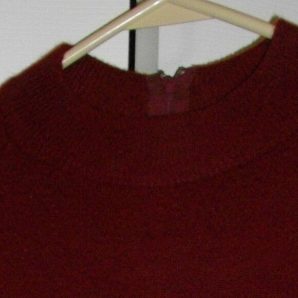 Women's Designer Originals burgundy long sleeved sweater, size medium. Back zip. - Picture 2 of 2